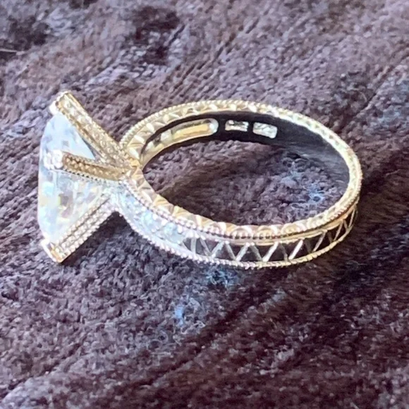 Oval CZ and sterling solitaire ring - Picture 3 of 9